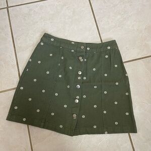 515. Mi Ami Francesca Olive Green Button Skirt Size Small